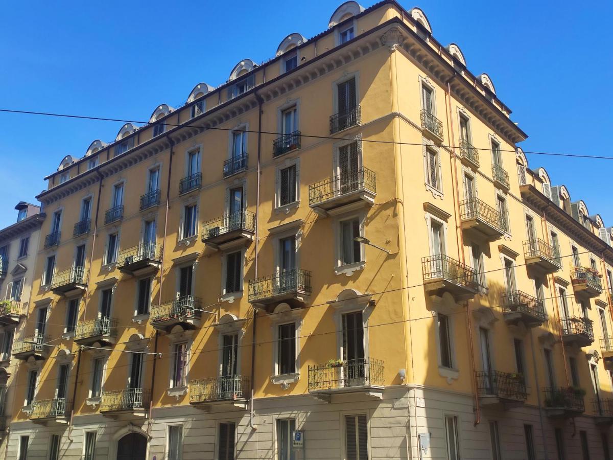 Appartamento Su Cortile Magico Turin Exterior photo