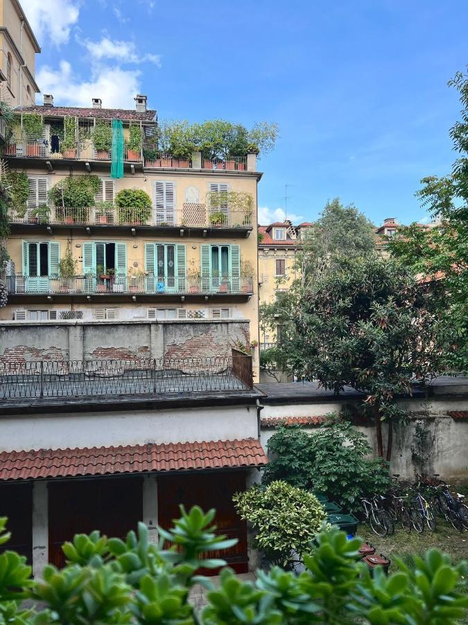 Appartamento Su Cortile Magico Turin Exterior photo