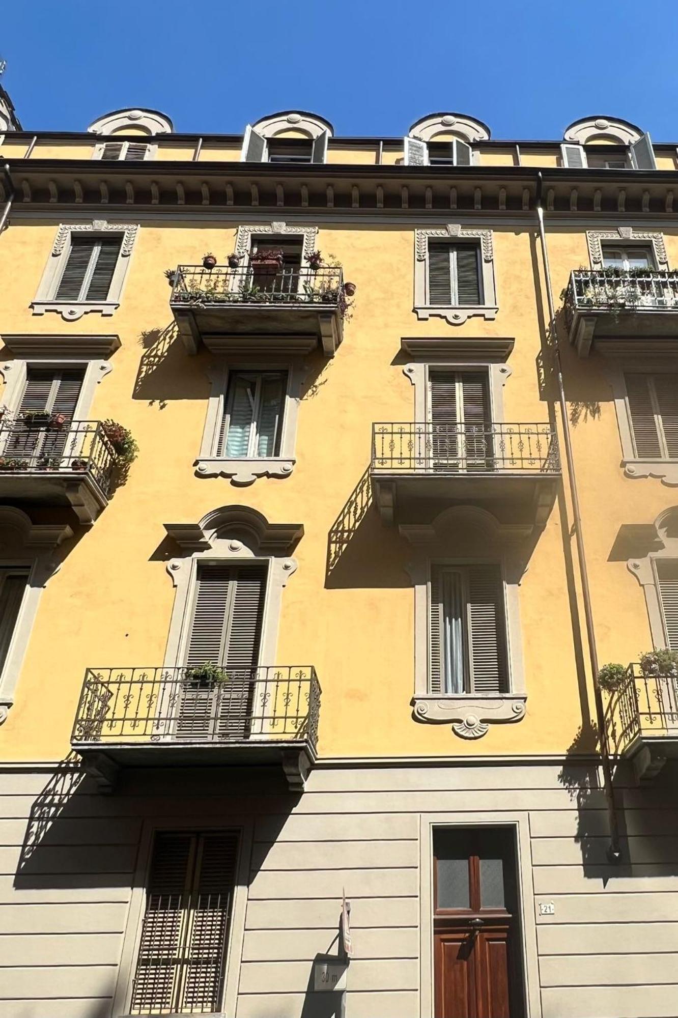 Appartamento Su Cortile Magico Turin Exterior photo